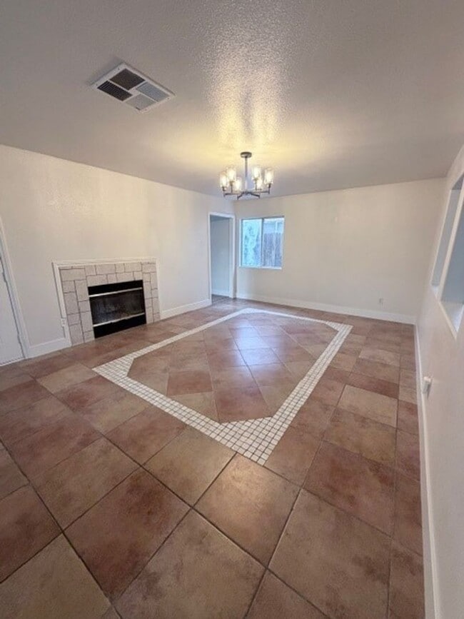 Photo - 9405 Salinger St