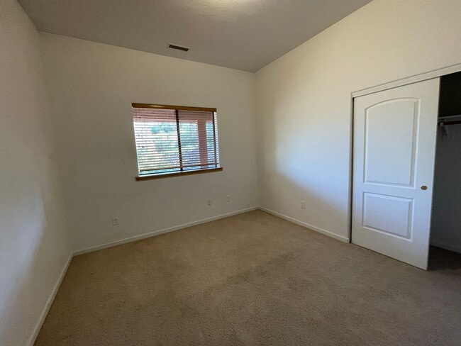 Photo - 1476 Eagle Crest Dr