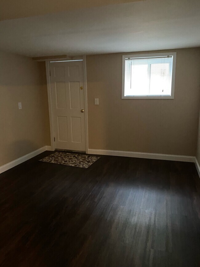 Photo - 268 Delmar Ave Unit Side Entrance