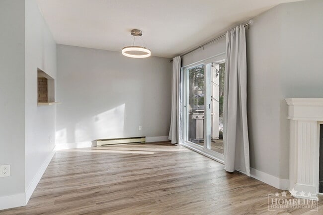 Photo - 2 Bed + 2 Bath Townhouse for Rent in South Surrey – Ocean Park Village Unité 5