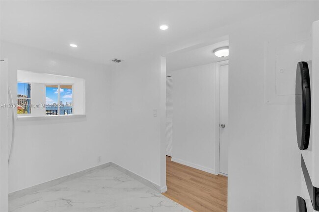 Photo - 1865 Brickell Ave Unidad A804