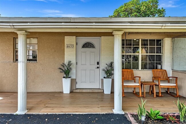 Photo - 4633 SW 28th Ave