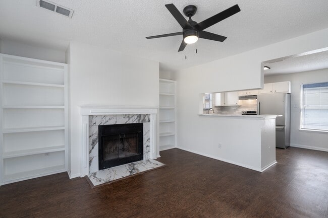 Photo - 2909 W Slaughter Ln