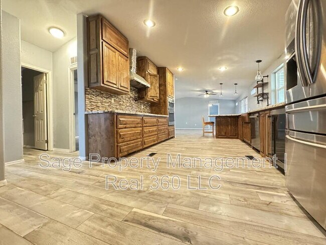 Photo - 4879 N Monterey Dr