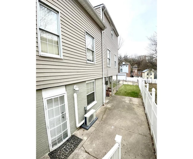 Photo - 131 Gage St Unit Gage  #2