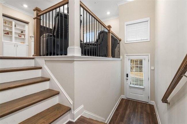 Photo - 2641 Blackburn Ct SE
