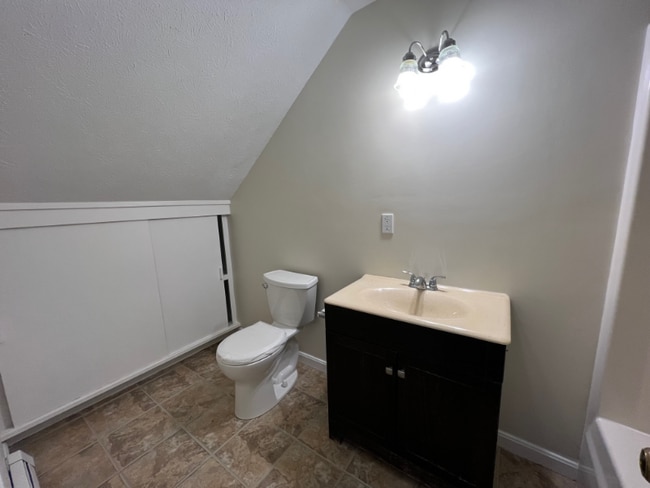 Photo - 891 Mammoth Rd Unidad D