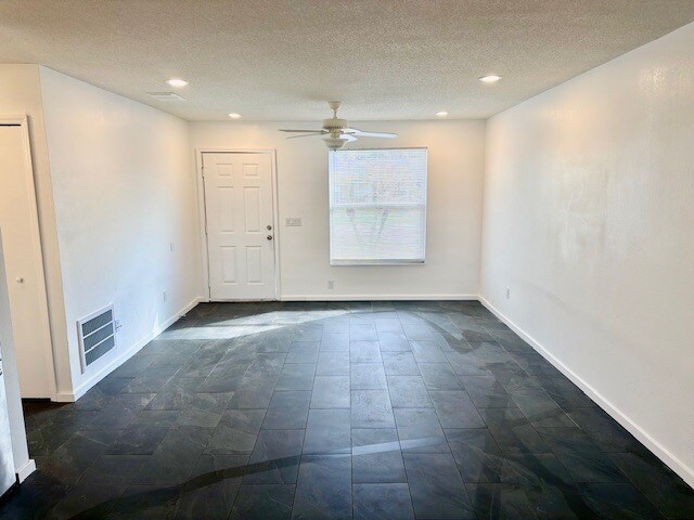 Photo - 344 Edgewood Ct