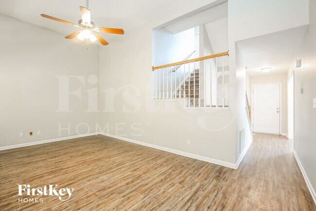 Photo - 4912 Heritage Woods Ct