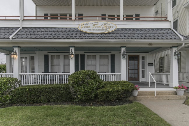 Photo - 18 Ocean Ave N