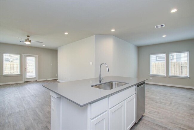 Photo - 2918 Stamford Hl Ln