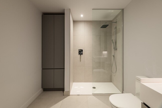 Photo - 1205 Pl. du Frere Andre Unit 5204