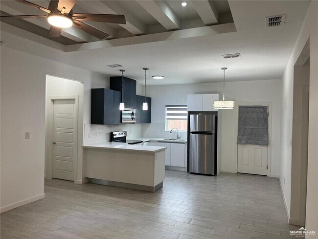 Photo - 12 West Dr Unit 2