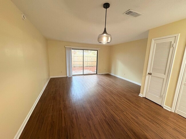 Photo - 3701 Donovan Dr