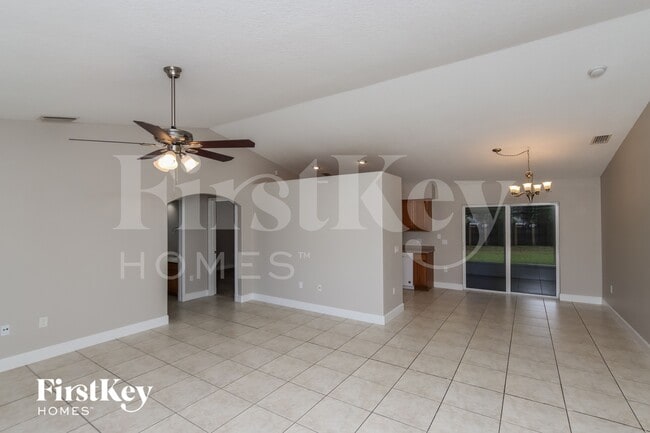 Photo - 914 Caligula Ave SE