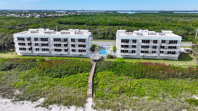 Photo - 4810 N Hwy A1A Unidad 3C