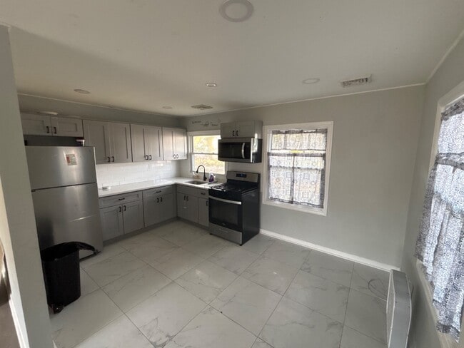 Building Photo - 6 Spindletop Ln