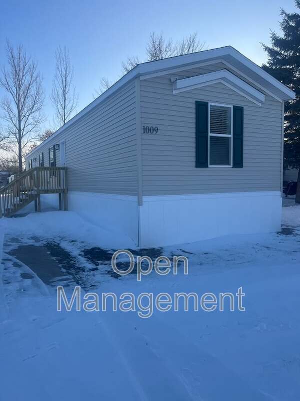 Photo - 825 1st Ave E