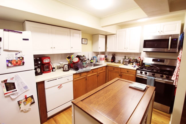 Building Photo - 15 Wellman St Unit 1