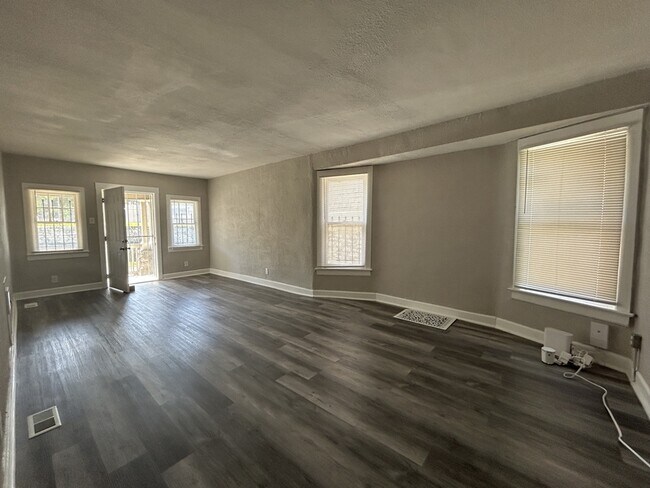 111 N Denver Ave