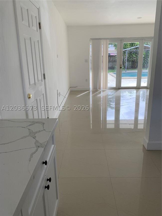 Photo - 2025 SW 84th Ave