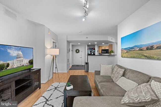Photo - 3883 Connecticut Ave NW Unit 213