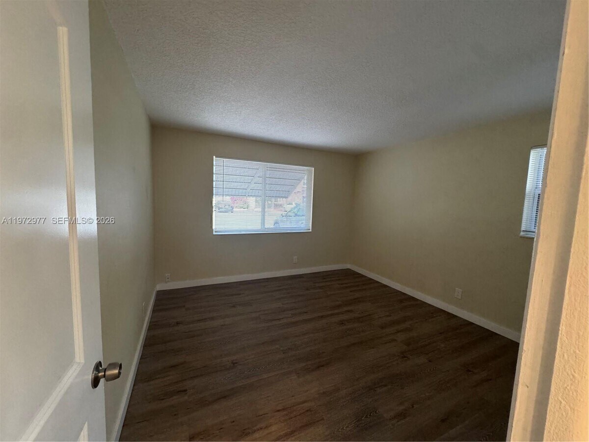 Photo - 707 S 19th Ave Unit 2