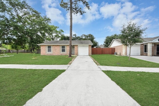 10603 Thorncliff Dr