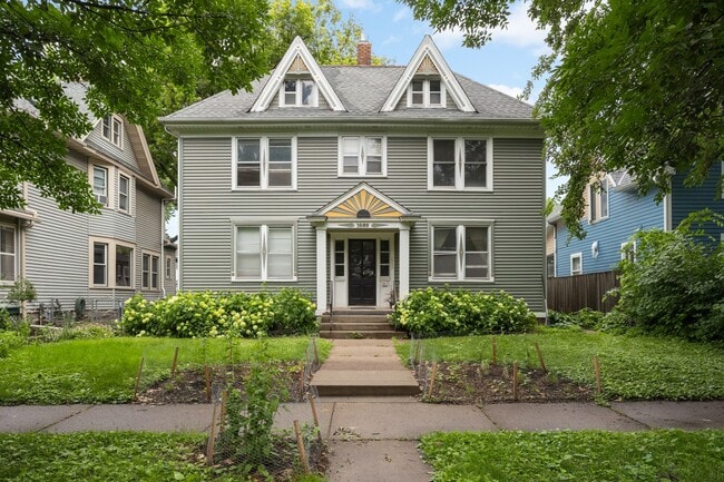 Building Photo - 1889 Carroll Ave Unit #3