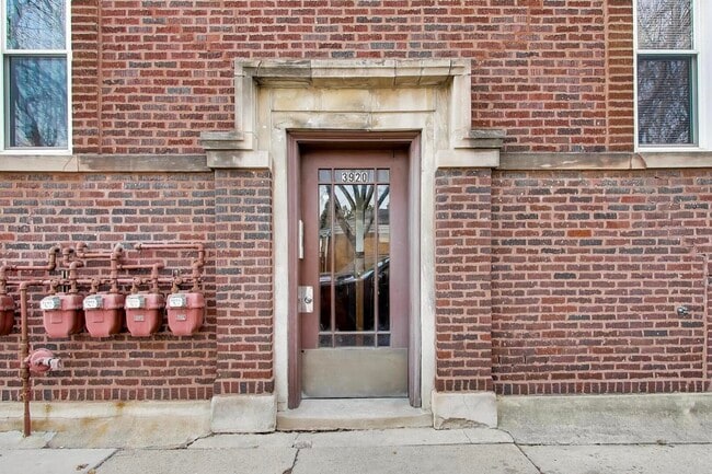 Photo - 3920 N Austin Ave Unit 1N