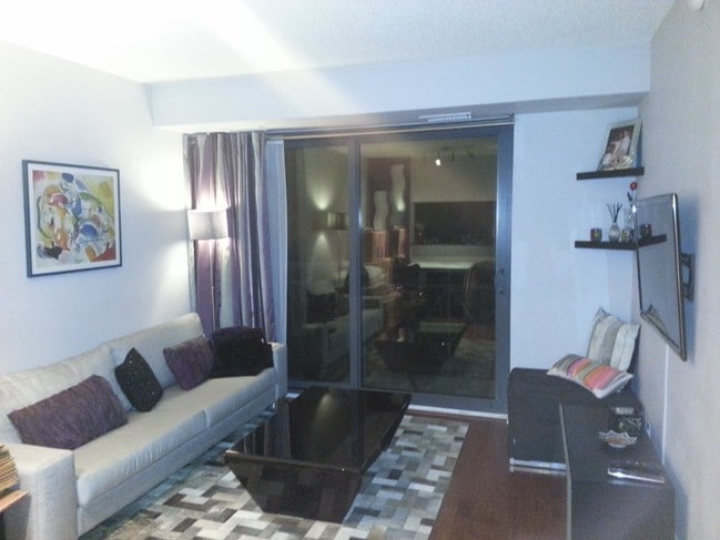 Photo - 1401 17th St NW Unidad 607