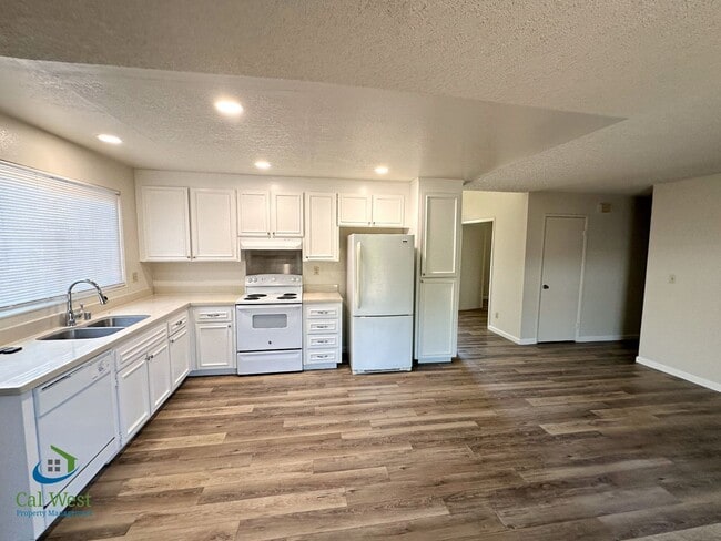 421 Gwinn Ct