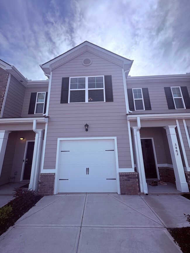 Building Photo - 3462 Firestone Dr