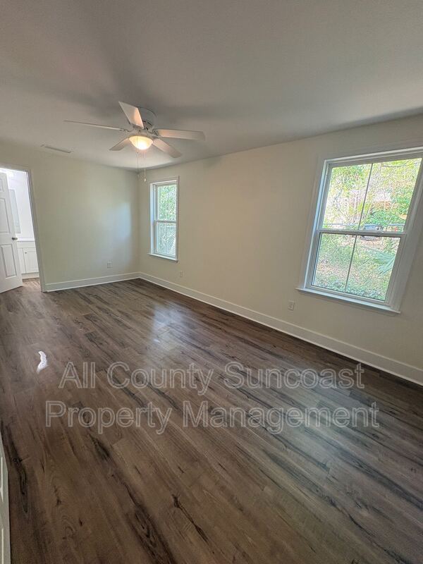 Photo - 265 Bowman St