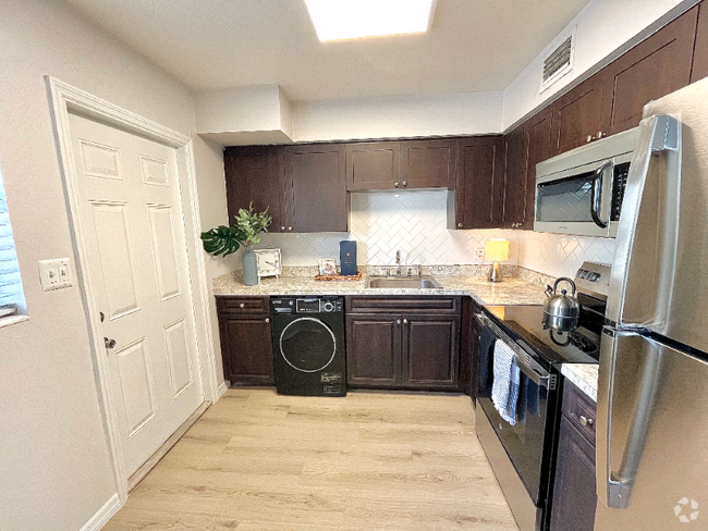 Building Photo - 121 Danube Ave Unit 104 Rental