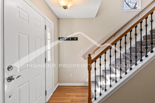 Photo - Spacious Townhouse with Fenced Patio and Washer/Dryer
