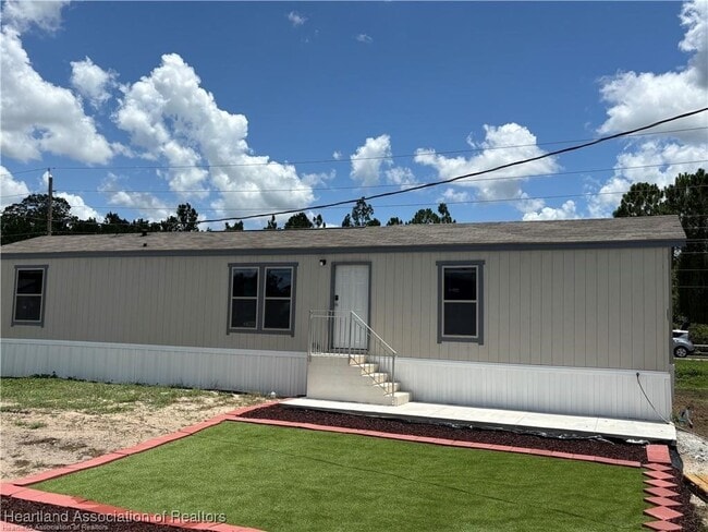 Building Photo - 2450 Hammock Rd