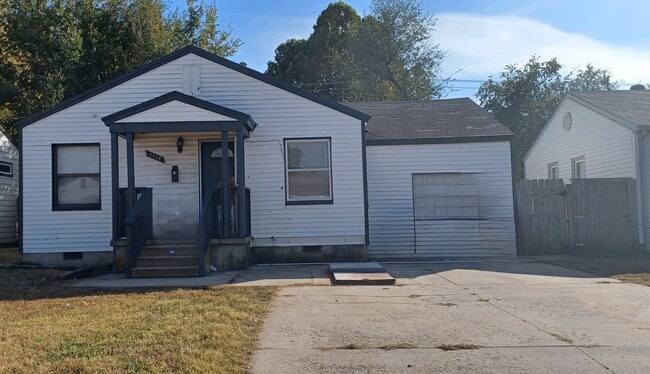 Building Photo - 3908 Mallard Dr