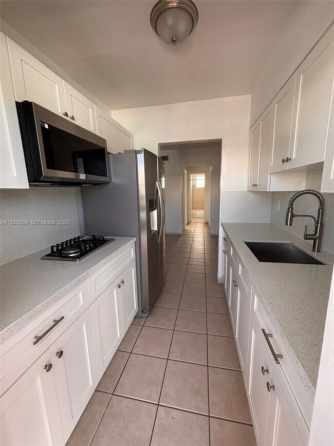 Photo - 2101 Calais Dr Unit 7