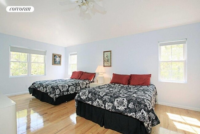 Photo - 43A Old Riverhead Rd E