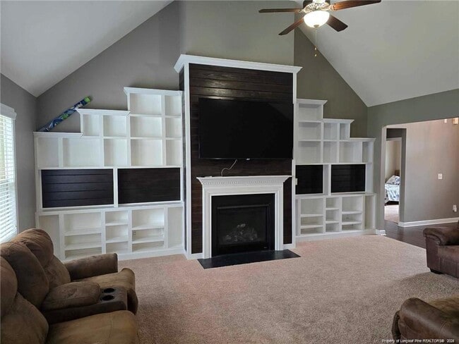 Photo - 323 Nottingley Dr