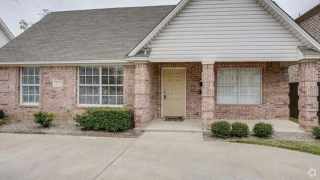 Building Photo - 3229 S University Dr Rental