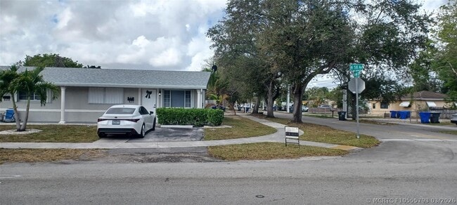 630 N 58th Ave