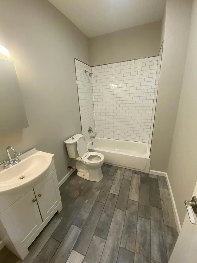 Photo - 1470 N 52nd St Unit 3