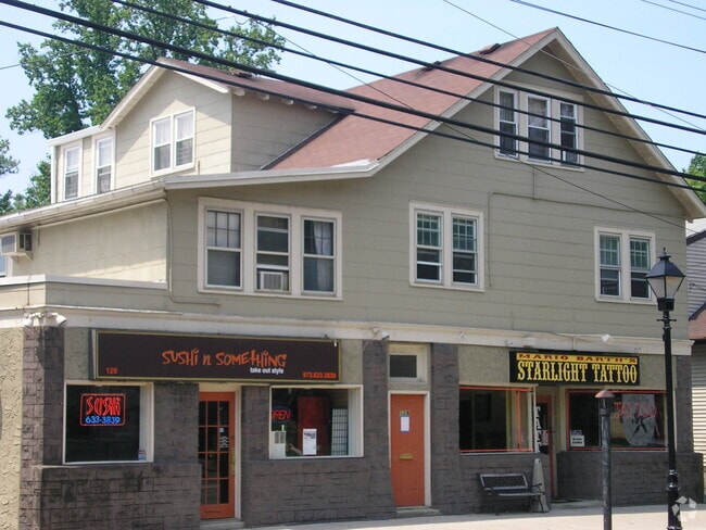 Building Photo - 129 Newark Pompton Tpke Unit 3rd Floor Rental