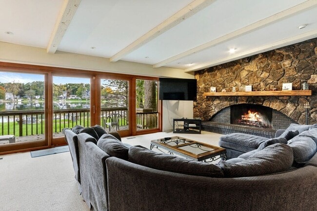 Photo - Powers Lake Waterfront Home with Private P...