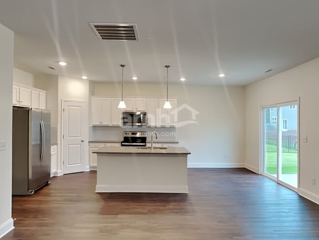 Photo - 5215 Valor Dr