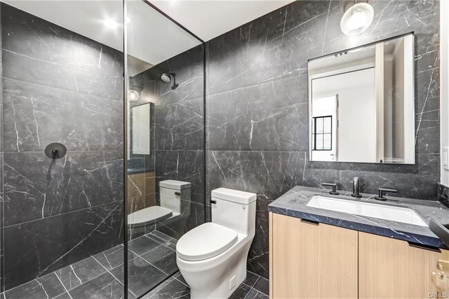 Photo - 10352 Riverside Dr Unit 203a