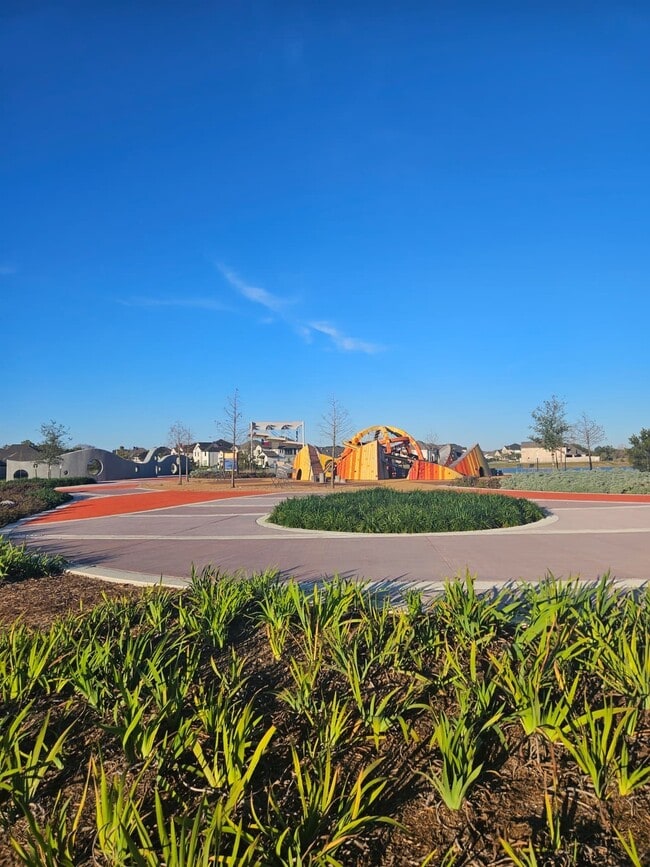 Photo - 206 Mercury Sky Rd