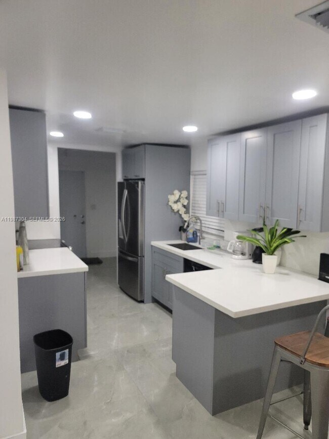 Photo - 512 NW 96th St Unidad A